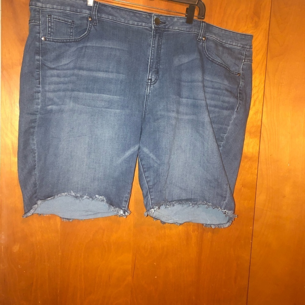 Lane Bryant jean Bermuda shorts denim size 28